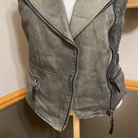 Chelsea & violet moss green & brown faux leather vest size XS NWOT - Picture 6 of 10